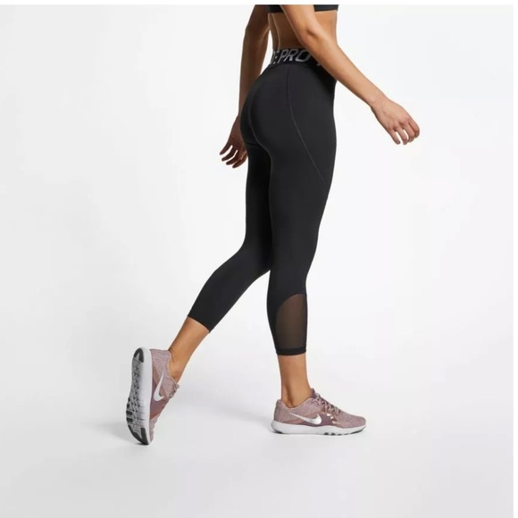 Women’s Nike Pro Crop Tights - Picture 4 of 6